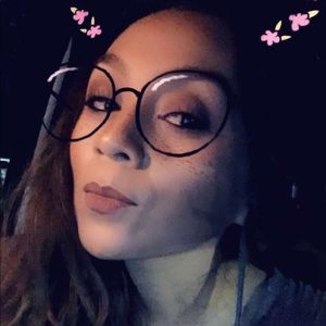 Meet your Posher, Mayra